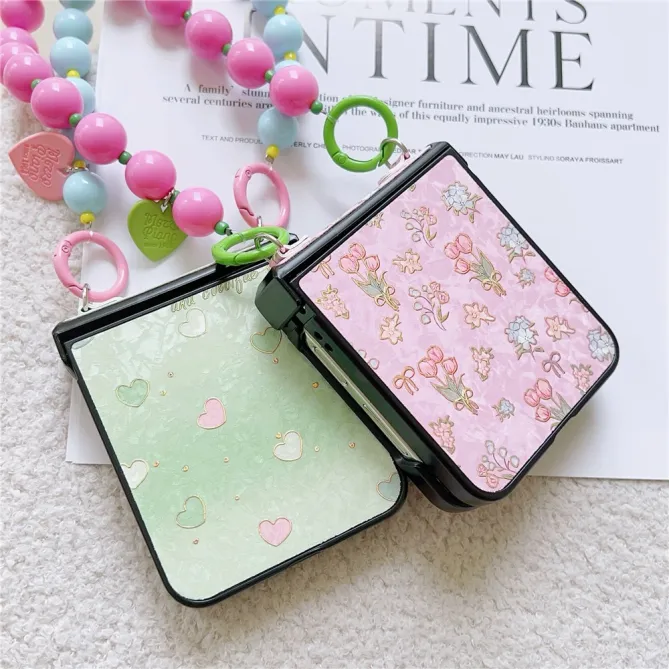 Coque Samsung Galaxy Z Flip 7 FE / Z Flip 6 Coeur avec Dragonne Perles
