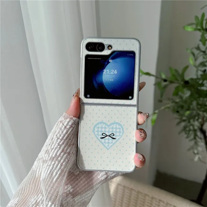 Coque Samsung Galaxy Z Flip 7 FE / Z Flip 6 Coeur Vichy avec Dragonne Perles