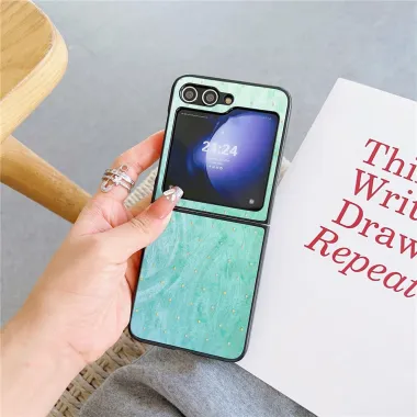 Coque Samsung Galaxy Z Flip 7 FE / Z Flip 6 Teinte Vert d'Eau Effet Ancien