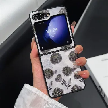Coque Samsung Galaxy Z Flip 7 FE / Z Flip 6 Roses Noires Contour Dore