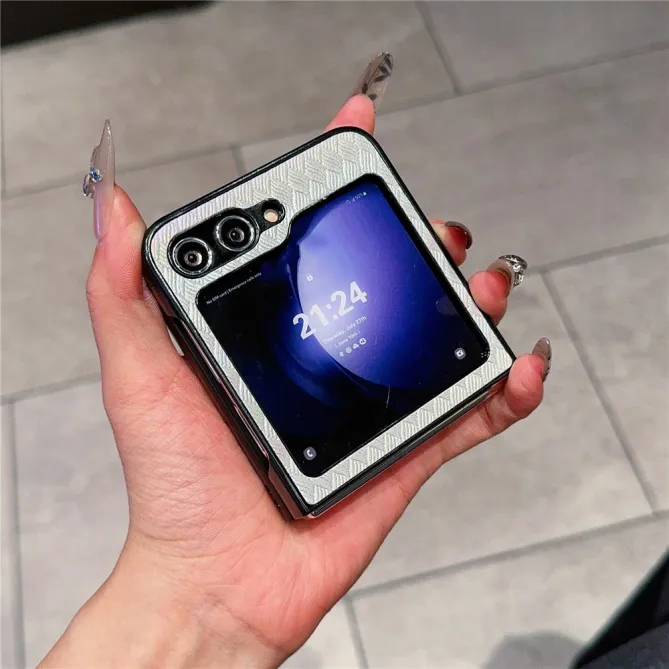 Coque Samsung Galaxy Z Flip 7 FE / Z Flip 6 / Z Flip 5 – Effet Holographique Quadrillé