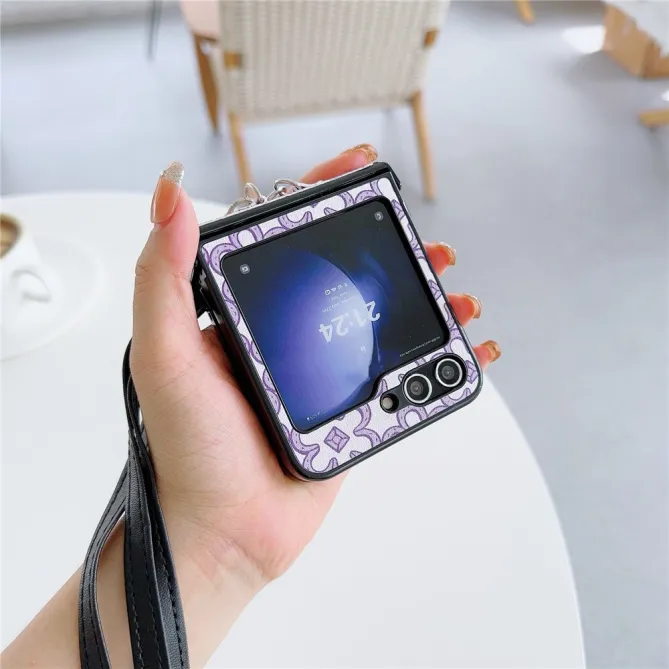 Coque Samsung Galaxy Z Flip 7 FE / Z Flip 6 Imprimé Monogramme avec Bandoulière