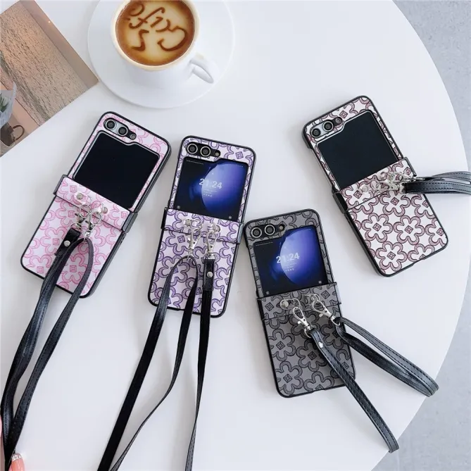 Coque Samsung Galaxy Z Flip 7 FE / Z Flip 6 Imprimé Monogramme avec Bandoulière