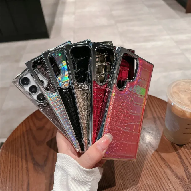 Coque S26 Ultra Effet Croco Contour Chromé