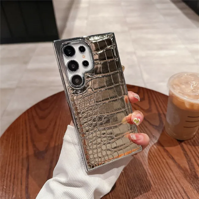 Coque S26 Ultra Effet Croco Contour Chromé