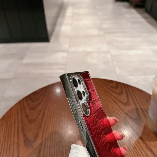 Coque S26 Ultra Effet Croco Contour Chromé
