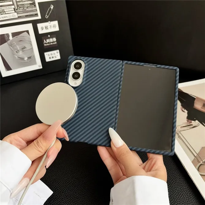 Coque Samsung Galaxy Z Fold 8 Effet Fibre de Carbone avec Protection d'Écran Intégrée Bleu Foncé - photo 5