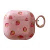 Coque AirPods 4 Motif Fraise avec Mousqueton