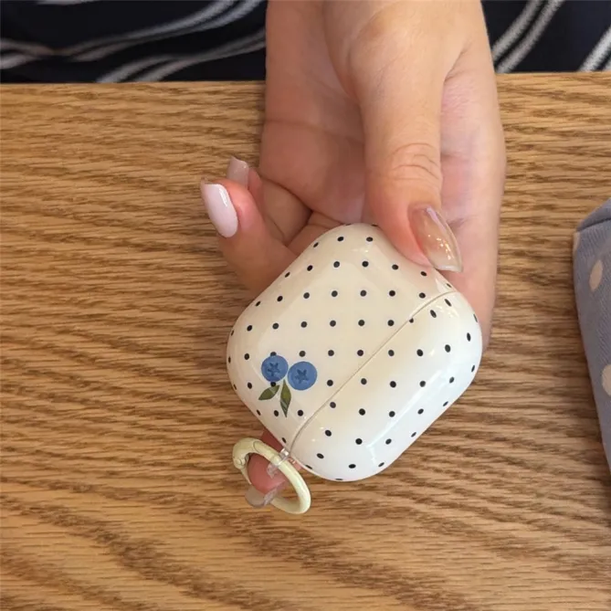 Coque AirPods 4 Myrtilles à Pois Pendentifs Assortis - photo 4