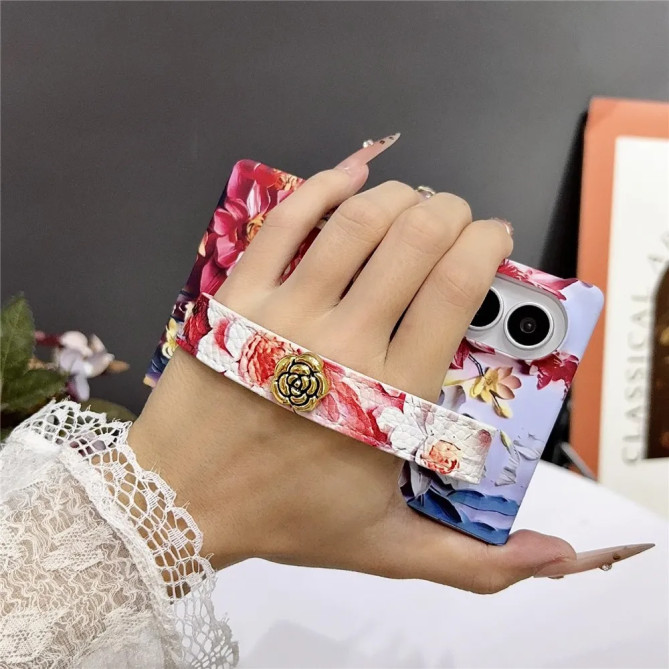 Coque Samsung Galaxy Z Fold 8 Pétales Pastel avec Mini Anse