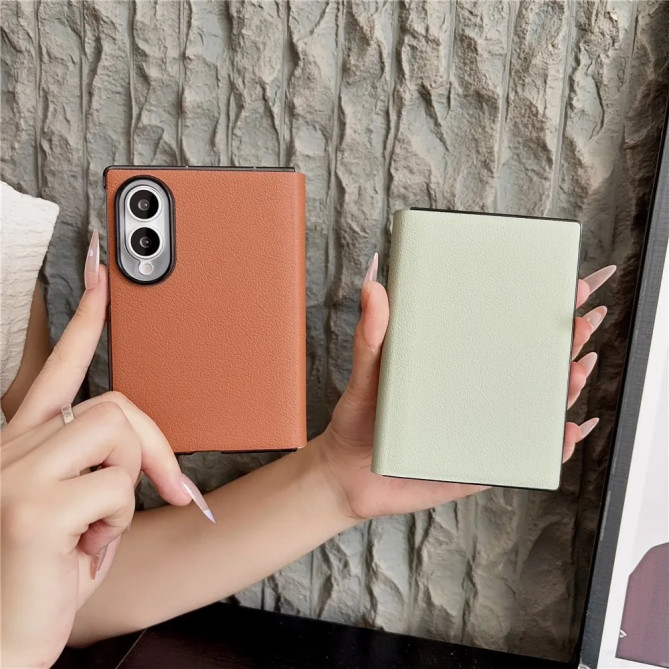 Housse Samsung Galaxy Z Fold 8 Effet Cuir Épurée à Rabat Magnétique
