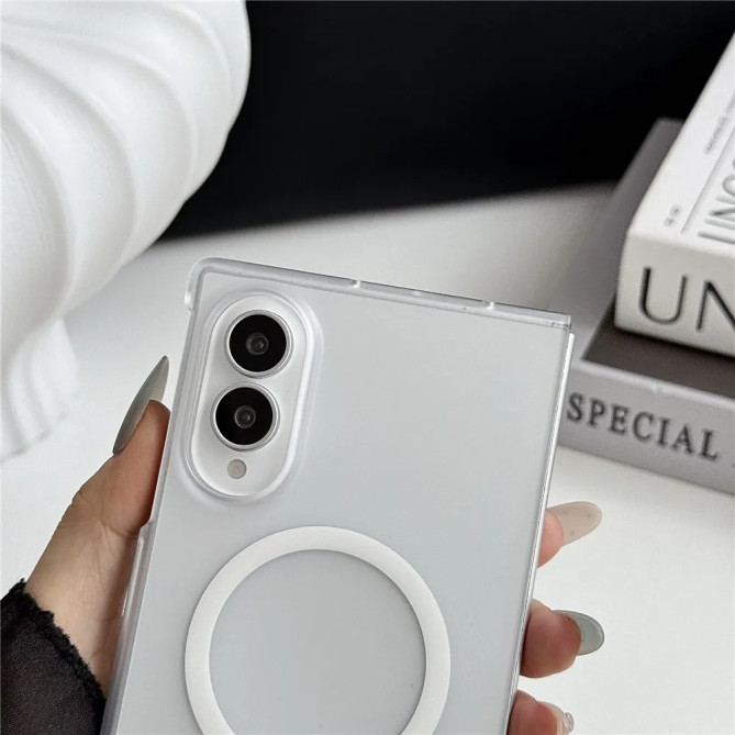 Coque Z Fold 8 Transparente Mate Magnétique
