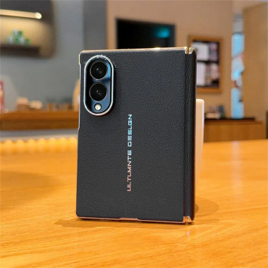 Coque Z Fold 8 Effet Cuir Grainé Cadre Métal
