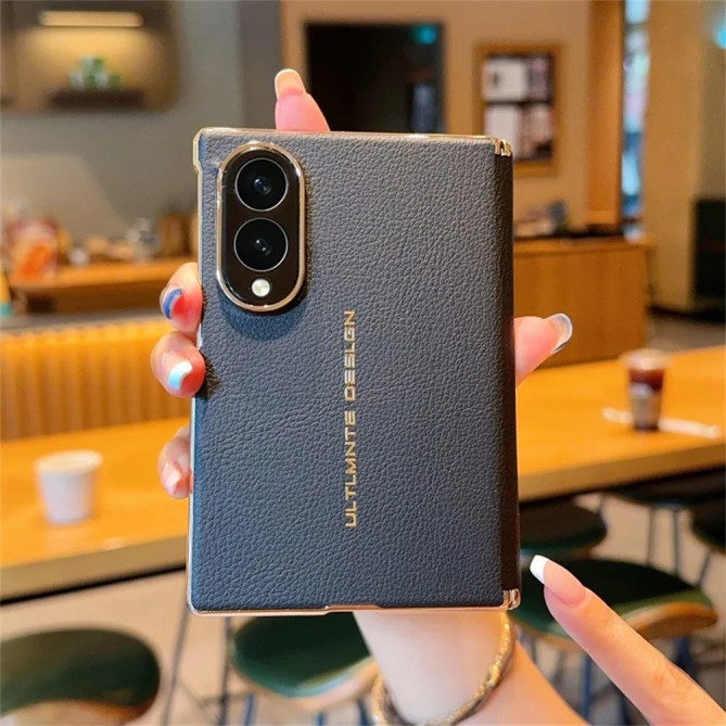 Coque Z Fold 8 Effet Cuir Grainé Cadre Métal