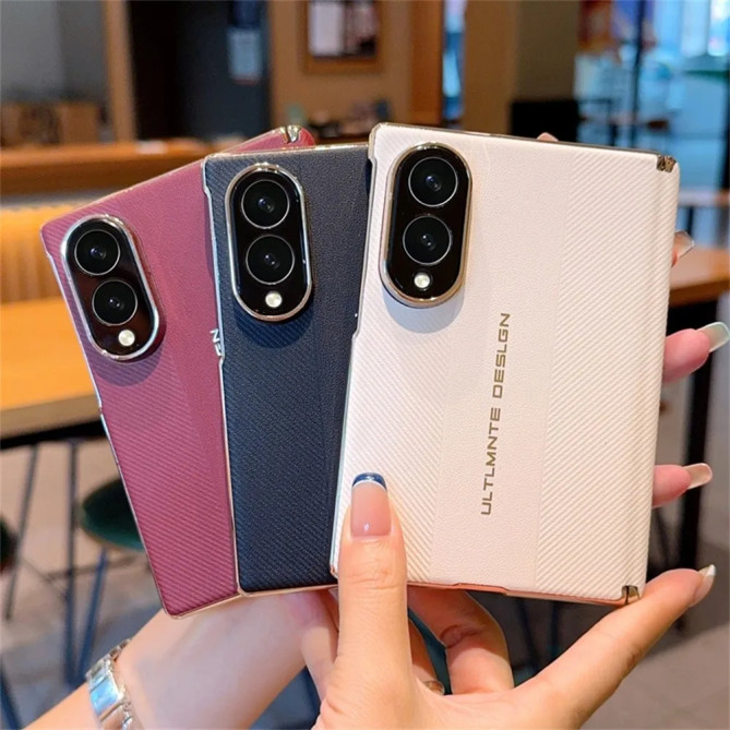 Coque Samsung Galaxy Z Fold 8 Effet Cuir Rayures Diagonales Cadre Métallique