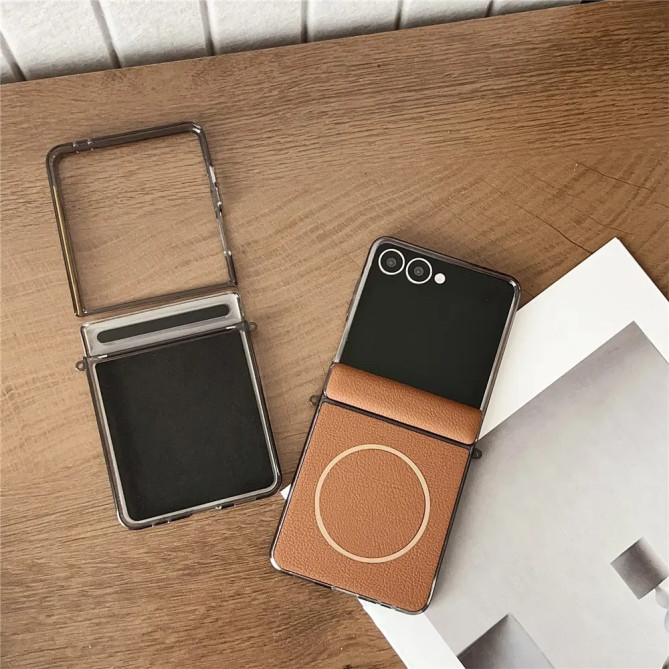 Coque Samsung Galaxy Z Flip 8 Magnétique Effet Cuir avec Protection de Charnière