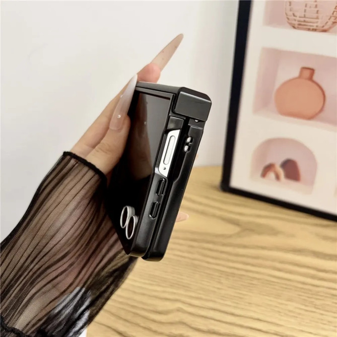 Coque Samsung Galaxy Z Flip 8 Effet Cuir avec Support Invisible