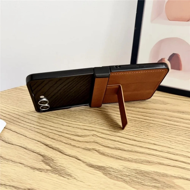 Coque Samsung Galaxy Z Flip 8 Effet Cuir avec Support Invisible