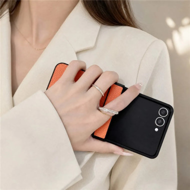 Coque Samsung Galaxy Z Flip 8 Effet Cuir Grainé avec Anneau Rotatif