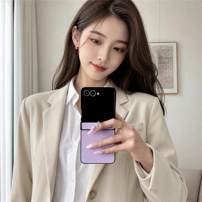 Coque Samsung Galaxy Z Flip 8 Effet Cuir Grainé avec Anneau Rotatif