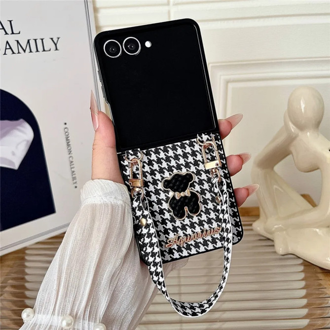 Coque Samsung Galaxy Z Flip 8 Pied-de-Poule Ourson avec Dragonne