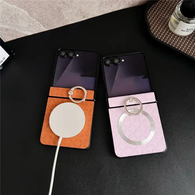 Coque Samsung Galaxy Z Flip 8 Matelassée Charge Magnétique avec Anneau 360° - Couleurs: Rose