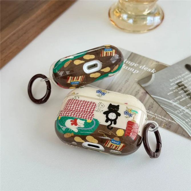 Coque AirPods Pro 2 motif chat illustré avec mousqueton