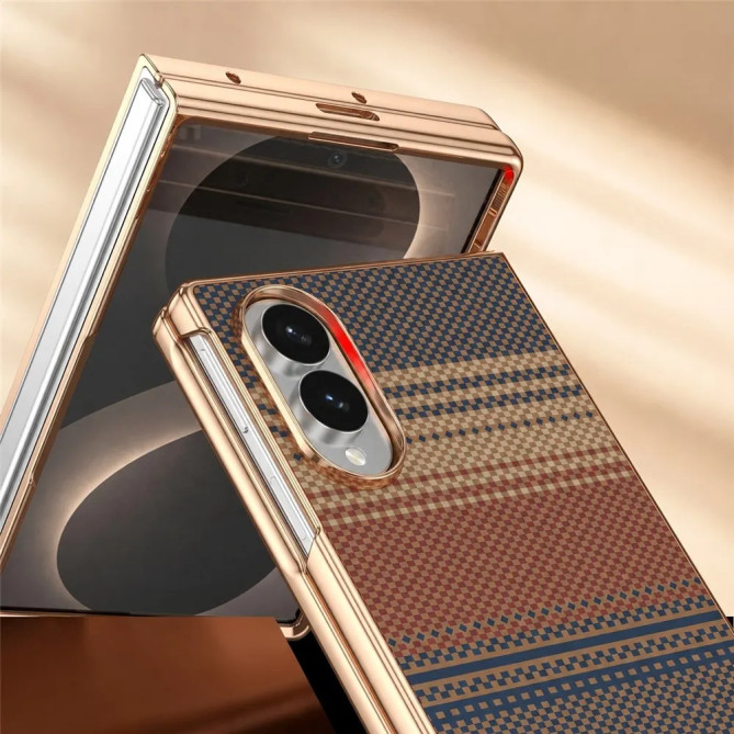 Galaxy Z Fold 8 : coque damier tissé avec verre trempé intégré