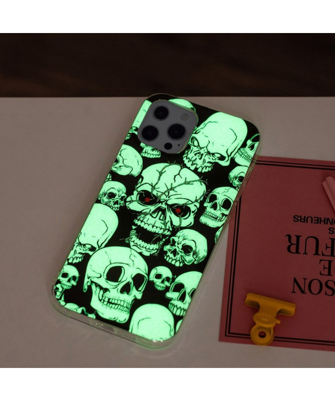 Coque iPhone 15 Pro Max Luminous tête de mort
