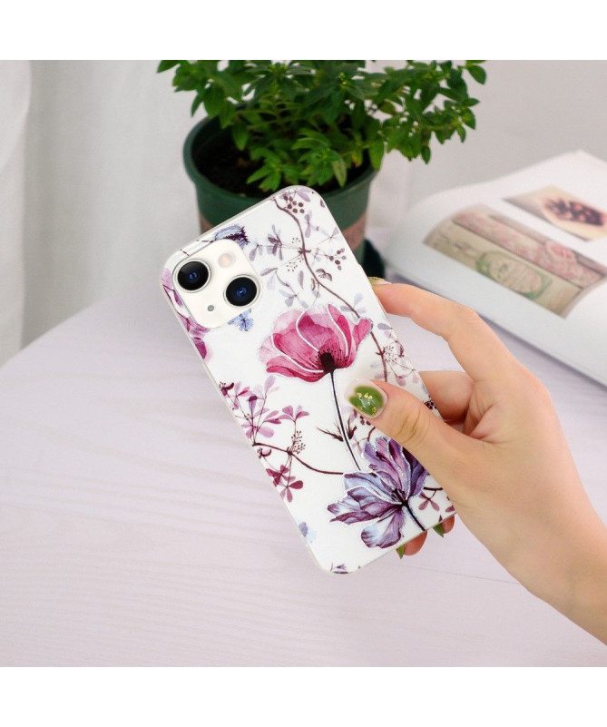 Coque iPhone 15 fleur violette