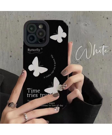 Coque iPhone 16 Pro Papillons Noir & Blanc